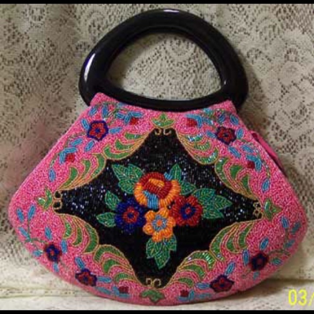 Floral Shell Beaded Handbag (Pink)